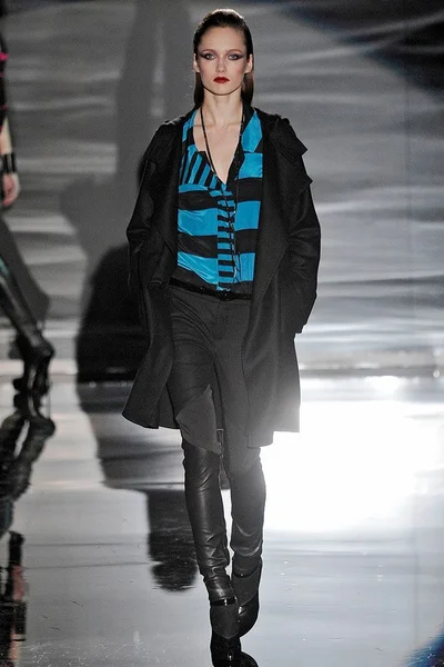 Look 5